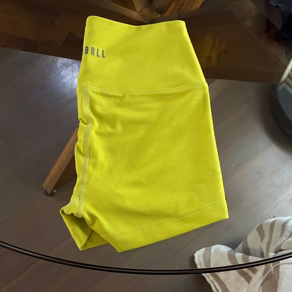 Neon Yellow Mellow - Picture 3 of 3